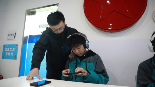 <b>青訓(xùn)營少年李雨涵：熱血電競，追夢職業(yè)之路</b>
