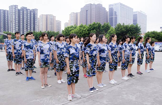 我院2016秋季軍訓(xùn)大片已拉開(kāi)序幕！