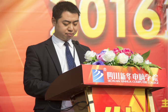 以優(yōu)生優(yōu)干為榜樣，做最優(yōu)秀的自己
