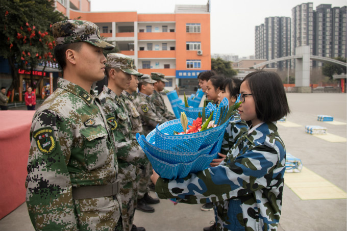 軍訓會操表演，青春與奮進的完美結(jié)合！