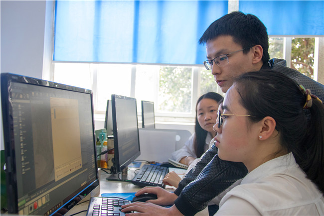 企業(yè)項目實訓，VR技術(shù)大咖空降課堂