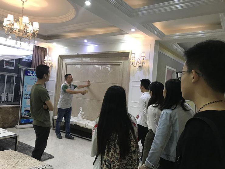 企業(yè)參觀行——從實(shí)戰(zhàn)出發(fā)，提高動(dòng)手能力