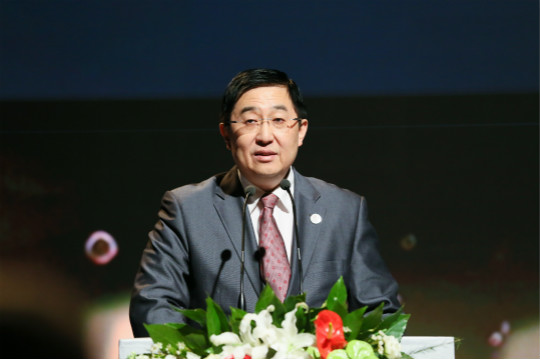 榮耀盛典，新華教育集團常務副總裁許紹兵再獲殊榮！