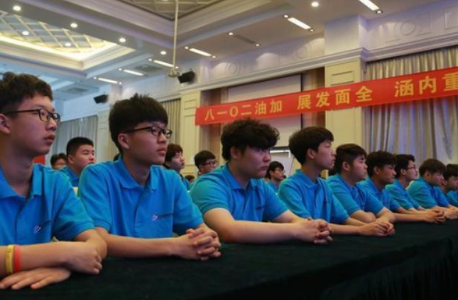 新華攜手北京競技時(shí)代 再燃你的電競夢想