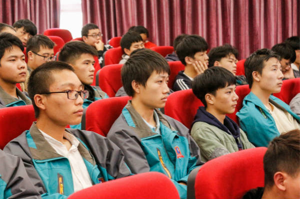 職場新人:成就職業(yè)生涯的十個習(xí)慣(一)