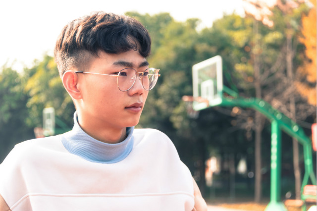 一見鐘情的電競見之不忘，思之如狂