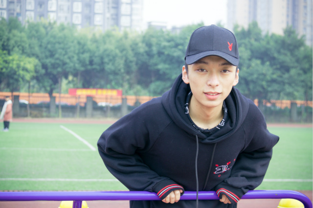 頂著家人反對(duì)，我毅然決然選擇了電競(jìng)專業(yè)