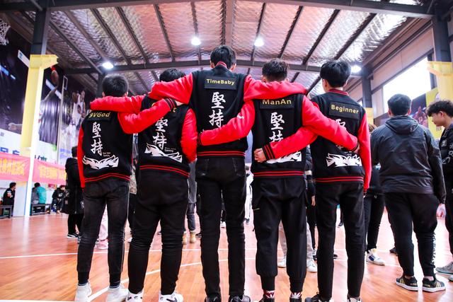 理實(shí)結(jié)合，新華學(xué)子展現(xiàn)專業(yè)電競風(fēng)采！