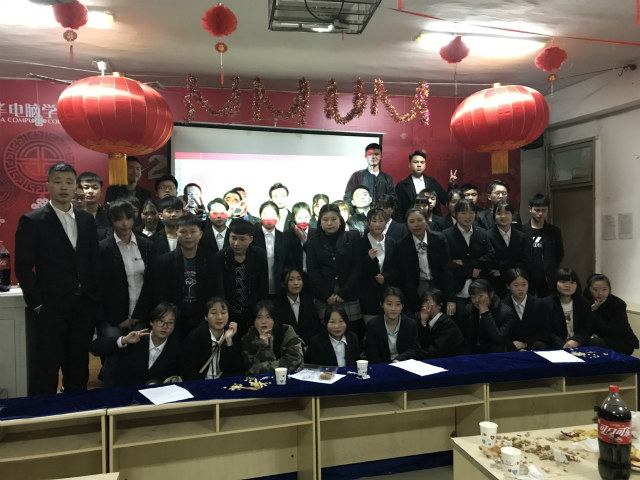 向陽(yáng)而立 滿懷憧憬 執(zhí)著前行