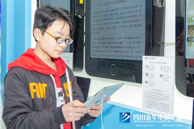 看臉時(shí)代的零零后，如何擺脫枷鎖、負(fù)重前行