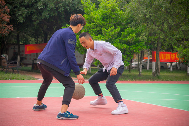 打工太辛苦，選擇新華學(xué)技能，命運(yùn)能否改變？