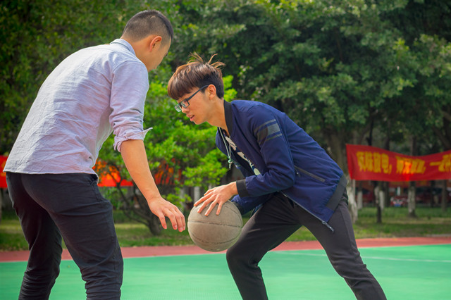 打工太辛苦，選擇新華學(xué)技能，命運(yùn)能否改變？