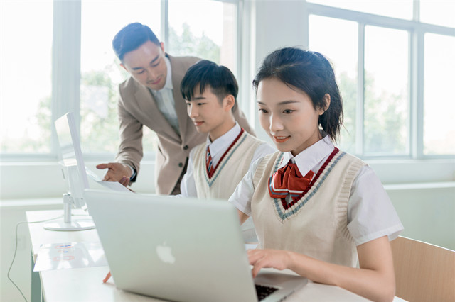 互聯網時代，女生學什么專業(yè)好就業(yè)？