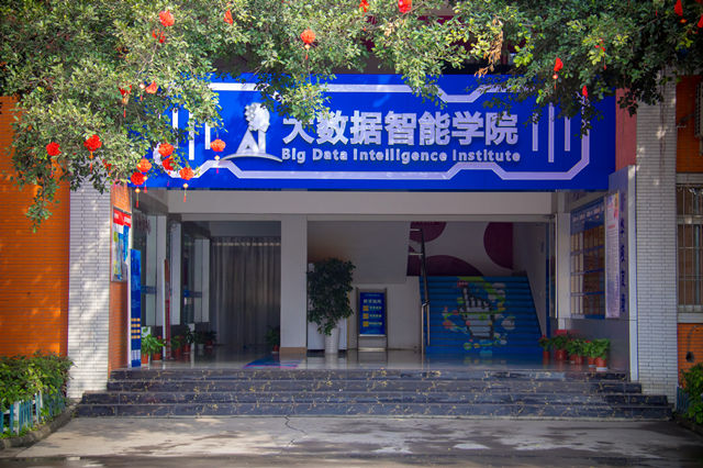初中輟學(xué)，沒有技術(shù)怎么辦？選對專業(yè)很重要！