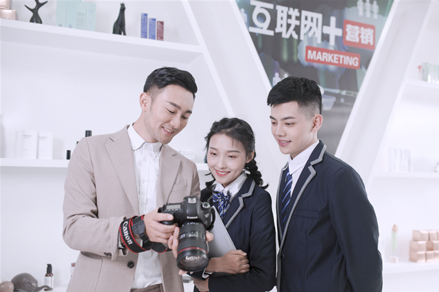 職業(yè)教育迎來發(fā)展新機遇，新華如何讓萬千學(xué)子畢業(yè)即就業(yè)