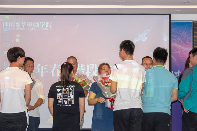 結(jié)課答辯分享會：半年收入6萬+，她們是怎么做到的？
