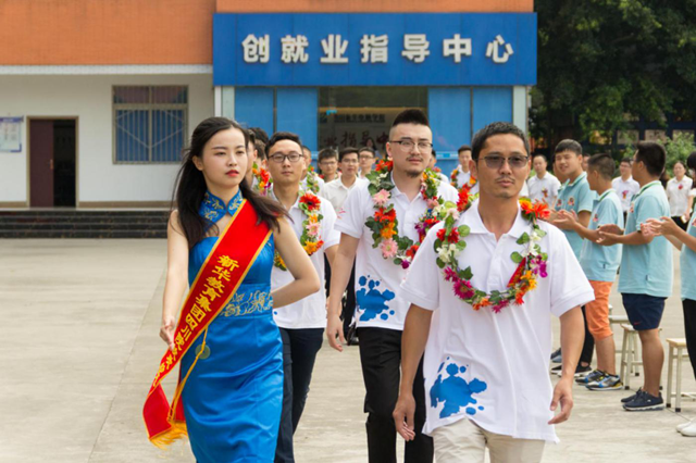 【媒體關(guān)注】新華就業(yè)保障體系，助力新華學(xué)子成就事業(yè)！