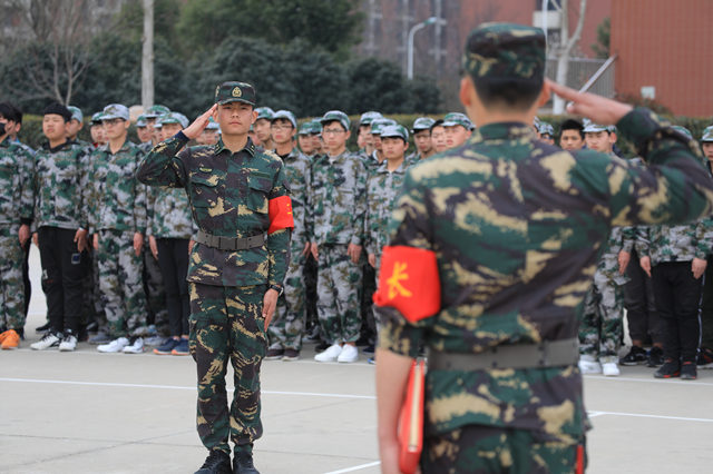 退伍不褪色，轉(zhuǎn)業(yè)不轉(zhuǎn)志！用技能武裝續(xù)寫軍人不凡！