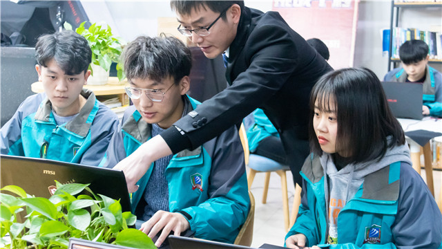 398名同學(xué)成功注冊(cè)學(xué)籍，這是他們選擇新華的理由！