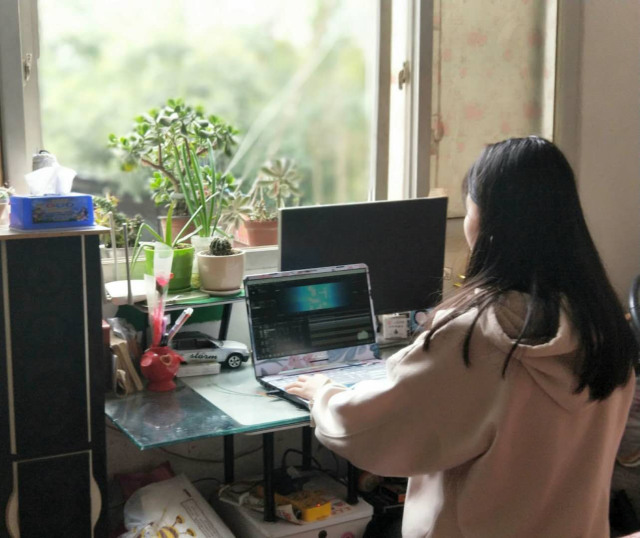 同學(xué)，你認(rèn)真學(xué)習(xí)的樣子真好看！