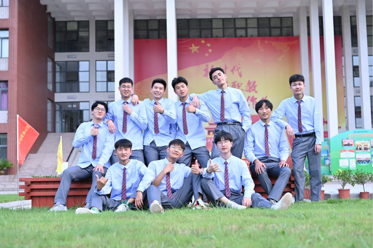 新職業(yè)風(fēng)口已至！職業(yè)教育在風(fēng)云變幻中乘風(fēng)破浪！