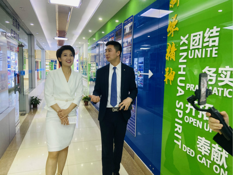 四川新華電腦學(xué)院雙選會現(xiàn)場，人才爭奪戰(zhàn)正式打響！
