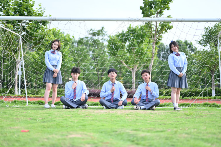 為什么總勸你來校實(shí)地考察？好學(xué)校不怕比較！