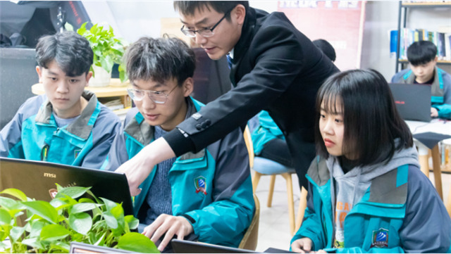 初高成績不理想，找職校？女生學什么專業(yè)好？