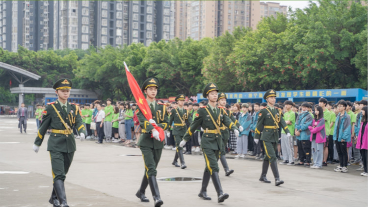 熱烈祝賀四川新華與綿陽飛行職業(yè)學(xué)院正式簽約，開啟國防教育新局面！