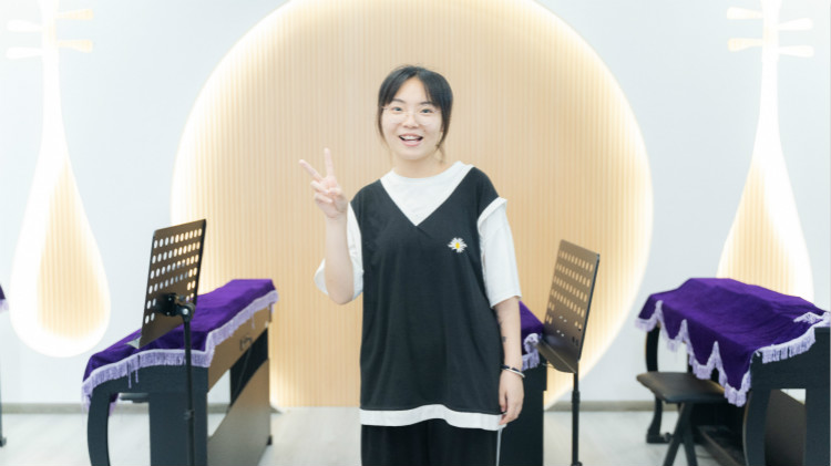 楊晶：手把手教學(xué)的老師，讓我找到自信