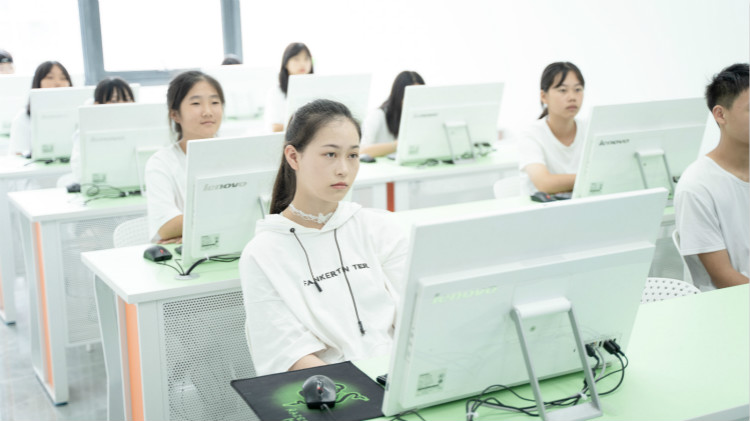 四川新華聚焦產(chǎn)業(yè)需求，打造高技能人才培訓(xùn)基地！