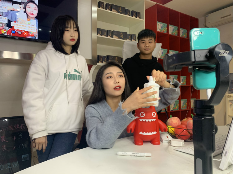 搶搶搶！雙十一學(xué)電商來(lái)新華搶名額