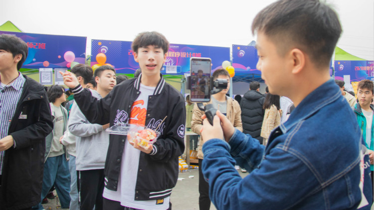 搶搶搶！雙十一學(xué)電商來(lái)新華搶名額
