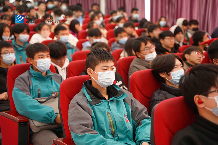 千企萬崗進校園，名企大咖新華行火熱進行中……