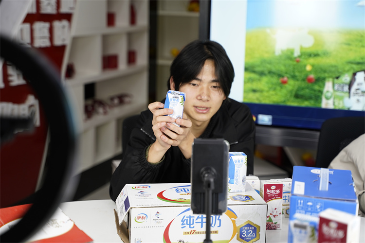 四川新華“雙十二”教育嘉年華系列活動火爆來襲?！