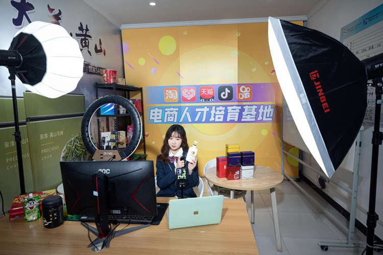 暴露年齡！這些新華老廣告詞里，有你的童年回憶！