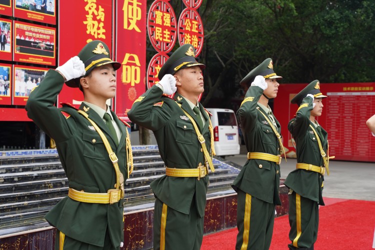 新華國旗護衛(wèi)隊|青春與國旗同在！