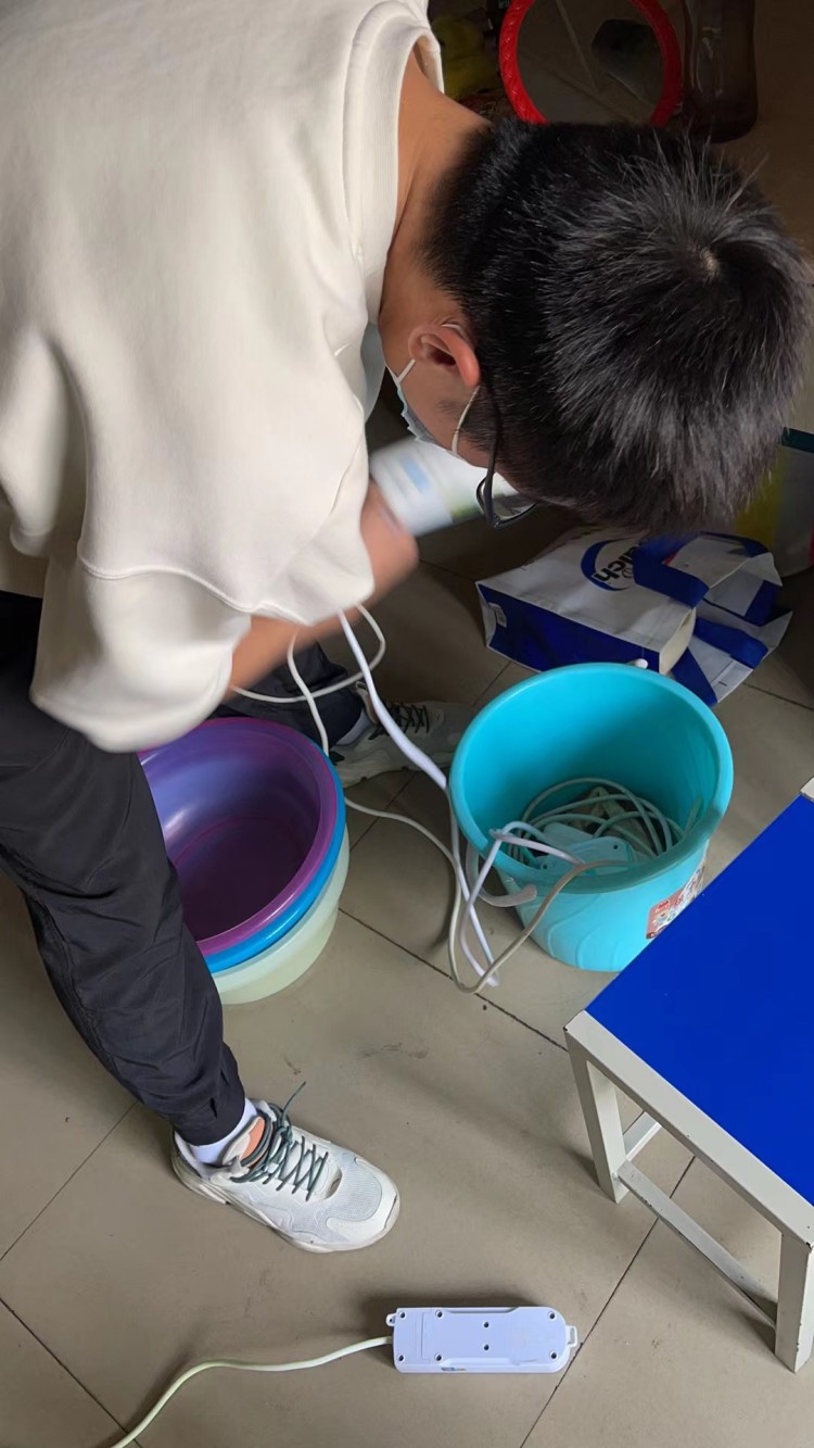 筑牢安全防線，建設(shè)新華校園