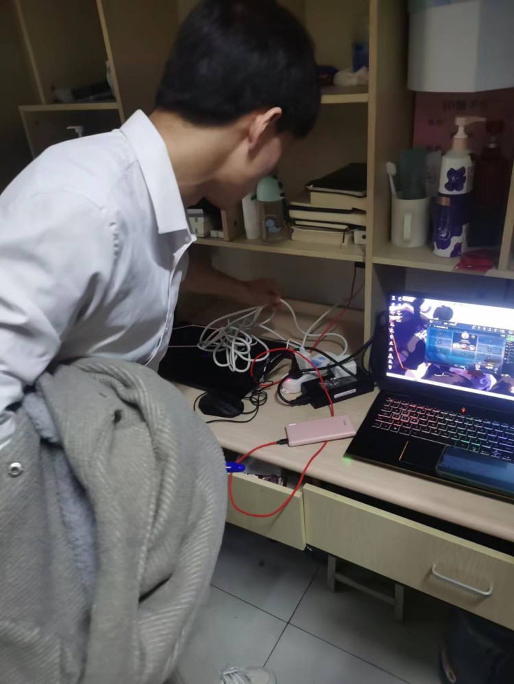 筑牢安全防線，建設(shè)新華校園