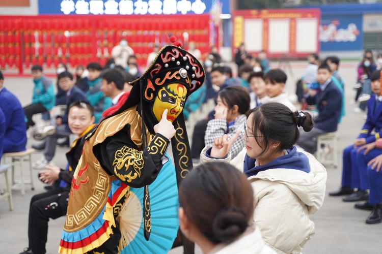 卯兔接福鬧元宵，遺風(fēng)佳韻匯佳節(jié)