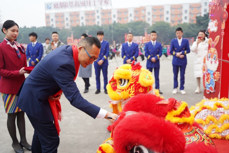 卯兔接福鬧元宵，遺風(fēng)佳韻匯佳節(jié)