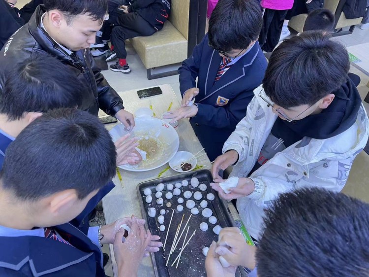 卯兔接福鬧元宵，遺風(fēng)佳韻匯佳節(jié)