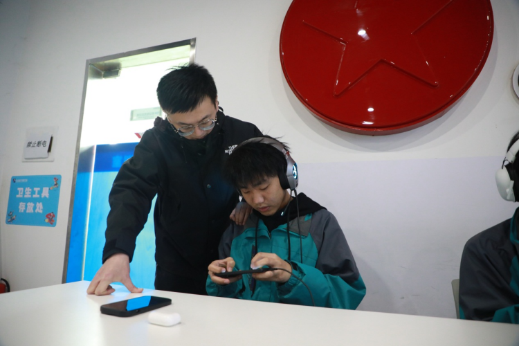 青訓營少年李雨涵：熱血電競，追夢職業(yè)之路