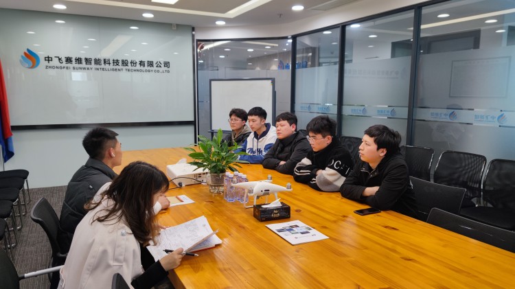 就業(yè)難度更升級！成都新華高級技工學(xué)校就業(yè)再爭潮頭