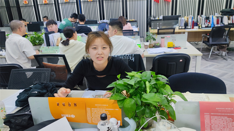 心系學(xué)子每一步，就業(yè)回訪送真情