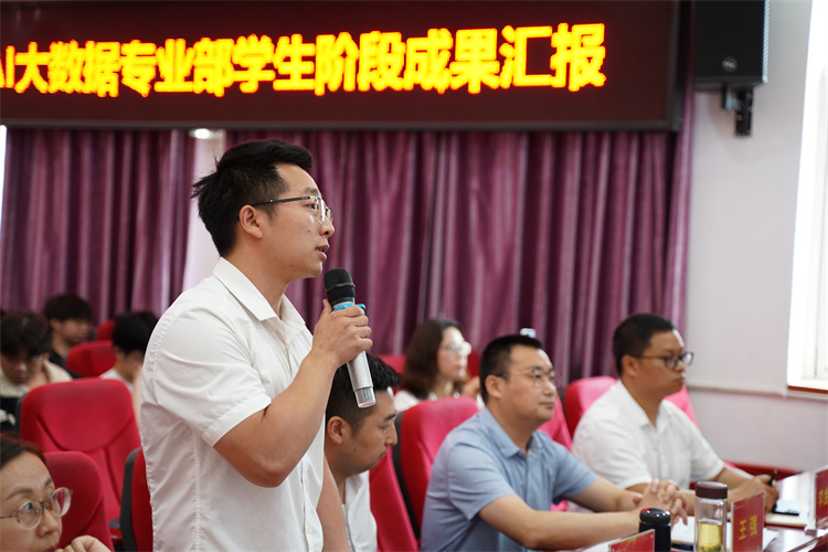 凝心聚力，收獲碩果|成都新華畢業(yè)階段答辯圓滿禮成