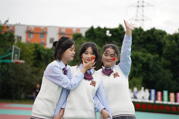 軍訓(xùn)后開學(xué)第一周，一起來(lái)看活力滿滿的大家