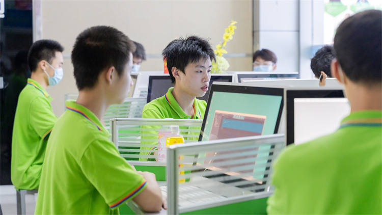 軍訓(xùn)后開學(xué)第一周，一起來(lái)看活力滿滿的大家
