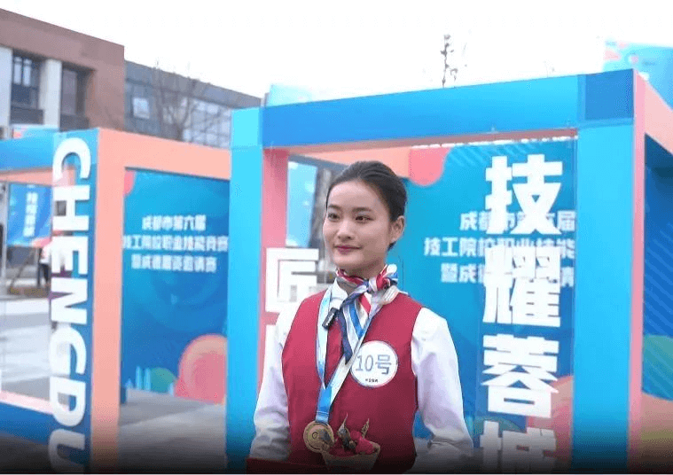 新華青年說—關(guān)于青春，來看新華學(xué)子怎么說