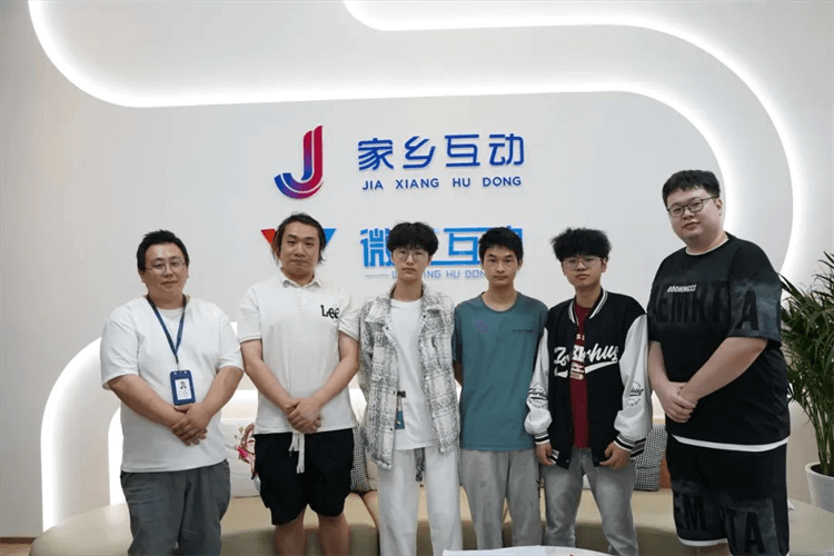 恭喜！成都新華電競學(xué)子成功簽約